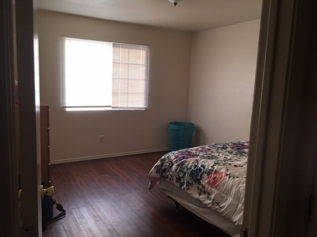 front upstairs bedroom - 4302 Jeff Scott Dr