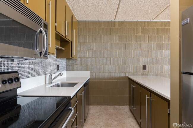 Foto del edificio - 1-1 Kelton Ct