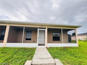 Building Photo - 208 Hightower Ave S