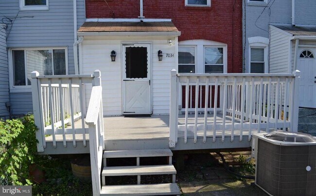 Foto del edificio - 7034 Dunbar Rd