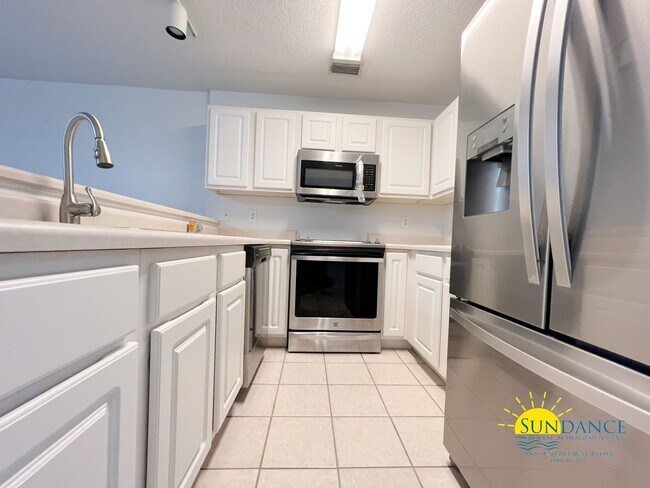 Foto del edificio - Spacious 2 Bedroom Townhouse near Hurlburt Field AFB!