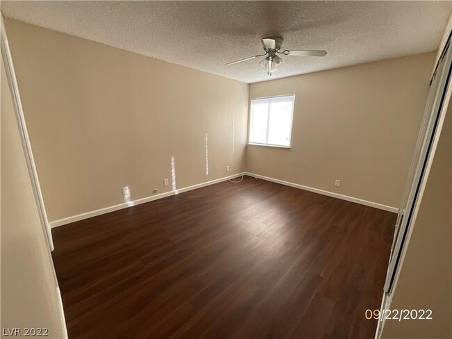 Building Photo - 430 Bottle Brush Way