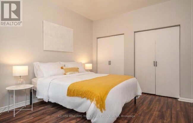 Photo du bâtiment - 207-207 Fairleigh Ave S
