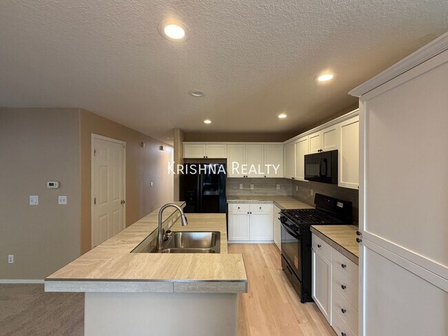 Foto del edificio - 16729 NW Oak Creek Dr