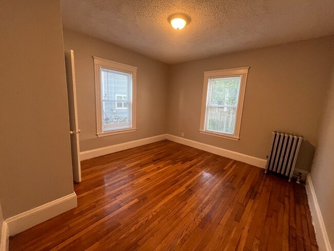Building Photo - 44 Estes St
