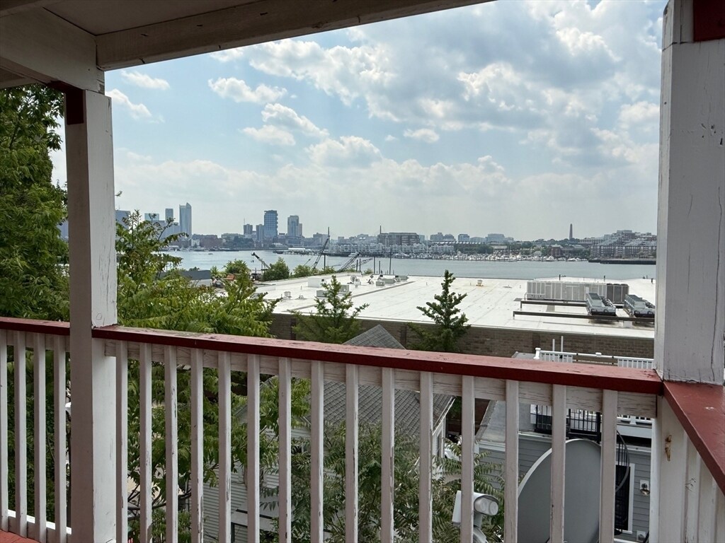 Foto principal - 288 Meridian St