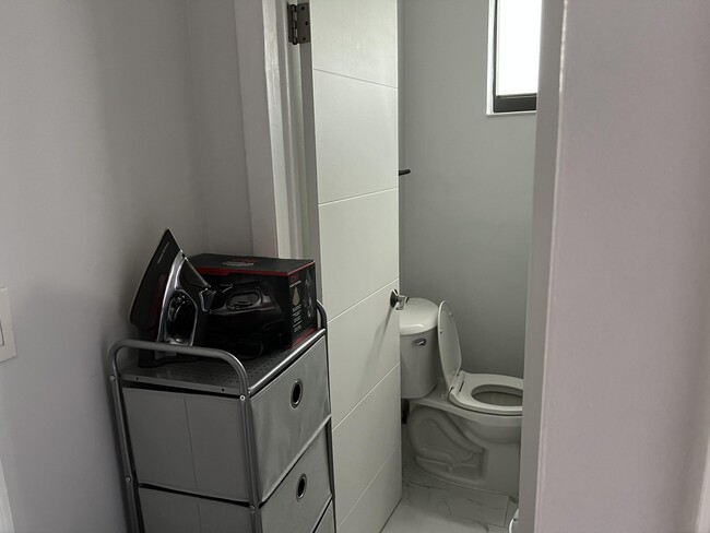 Foto del edificio - 445 NE 109th St