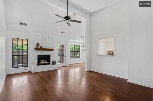 Foto del edificio - 1179 Scarlet Tanager Ln