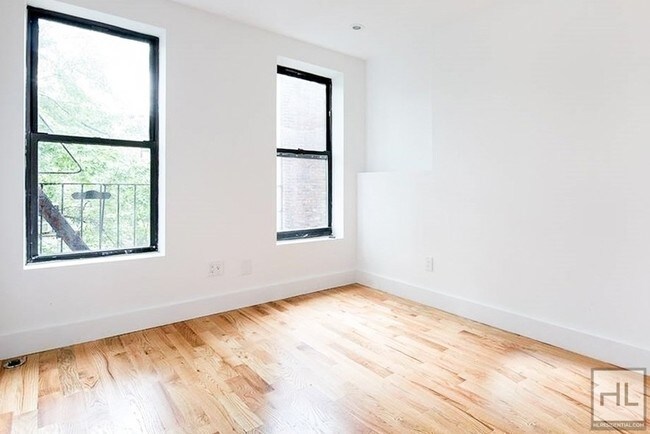 Foto del edificio - 310-310 10th St