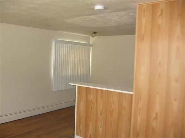 Foto del edificio - 3158 Woodward St