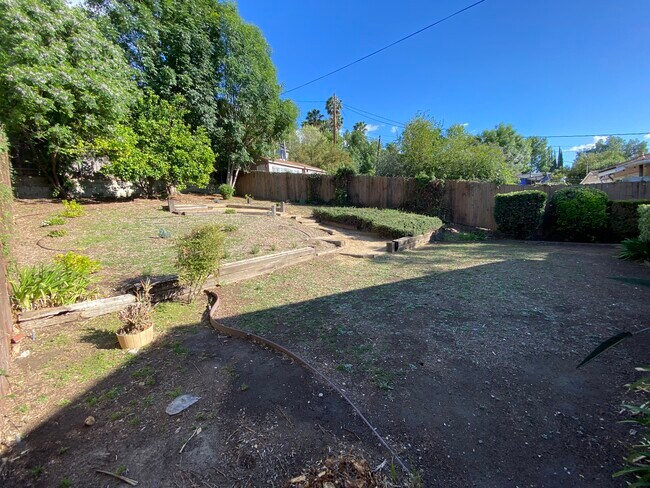 Building Photo - 5332 Don Pio Dr
