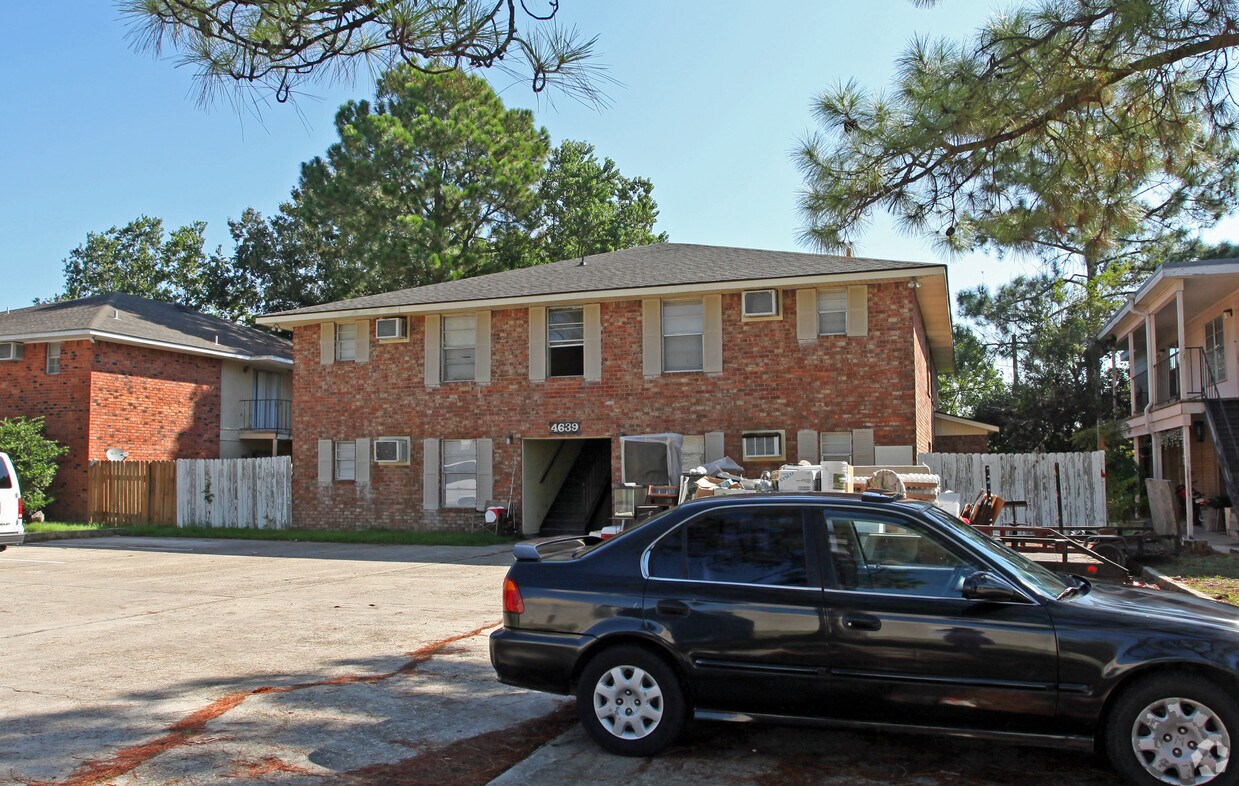 Primary Photo - 4625 Earl Gros Ave