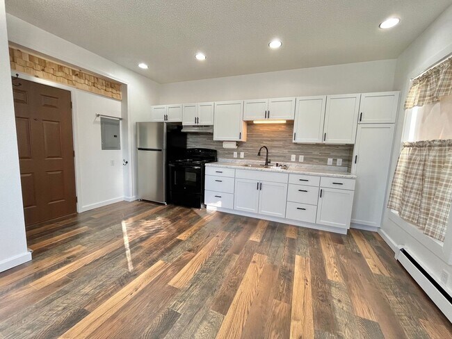 Foto del edificio - Spacious Studio for rent near Downtown Sioux Falls!
