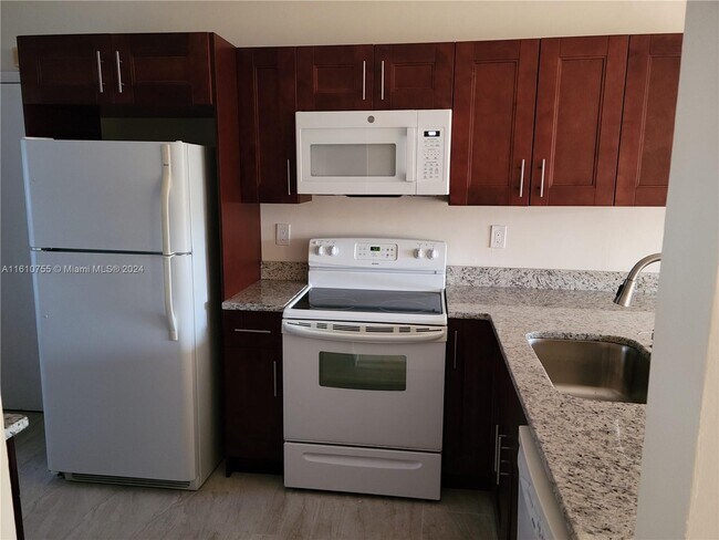 Foto del edificio - 9340 E Daffodil Ln