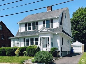 Building Photo - 18 Edgehill Rd