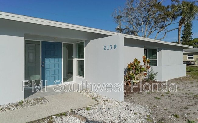 Building Photo - 2139 Couver Dr
