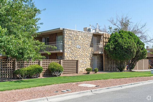 Building Photo - Cielo Vista Apartments