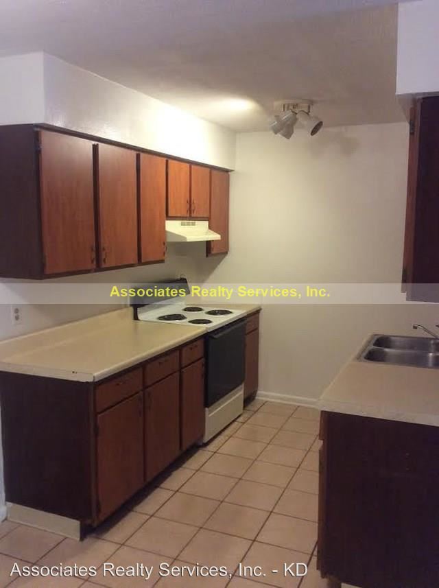 Building Photo - 6108 SW 9th Pl