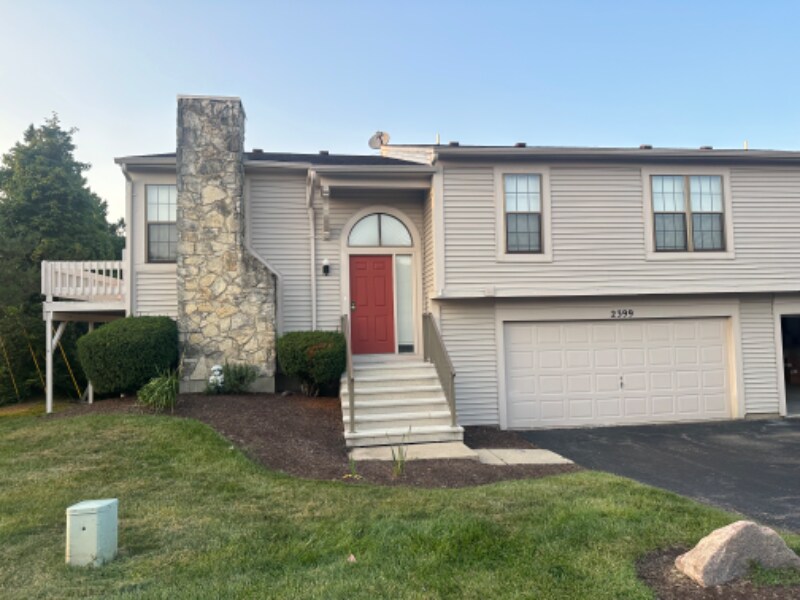 Primary Photo - 2399 Fieldstone Cir