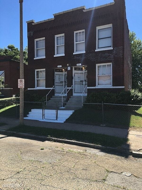 Primary Photo - 4200 College Ave