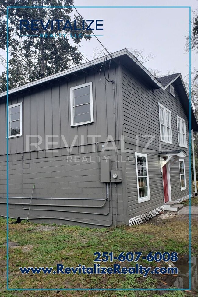 Foto del edificio - Completely Renovated 3 Bedroom 2 Bathroom ...