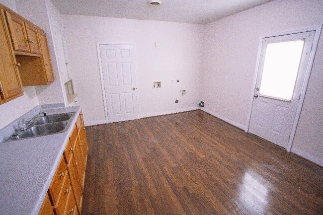 Building Photo - 510-512 Baltimore St