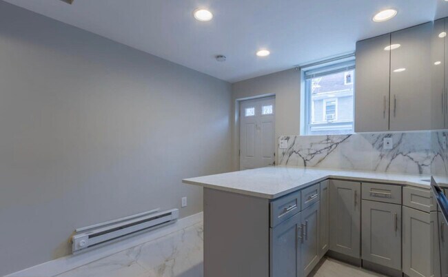 Foto del edificio - 4516 Hedge St