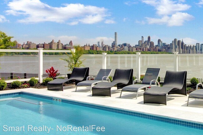 Foto del edificio - Studio, 1 bath Apartment - 930 River Road
