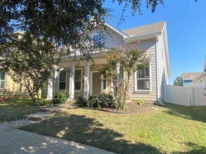 Building Photo - 10243 Waterbury Dr