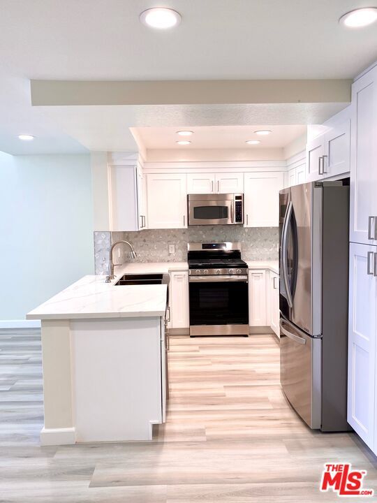 Foto del edificio - 8515 Falmouth Ave