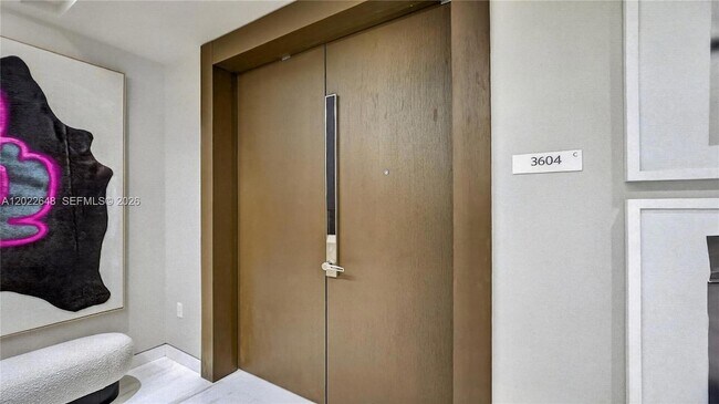 Foto del edificio - 300 Biscayne Blvd Way