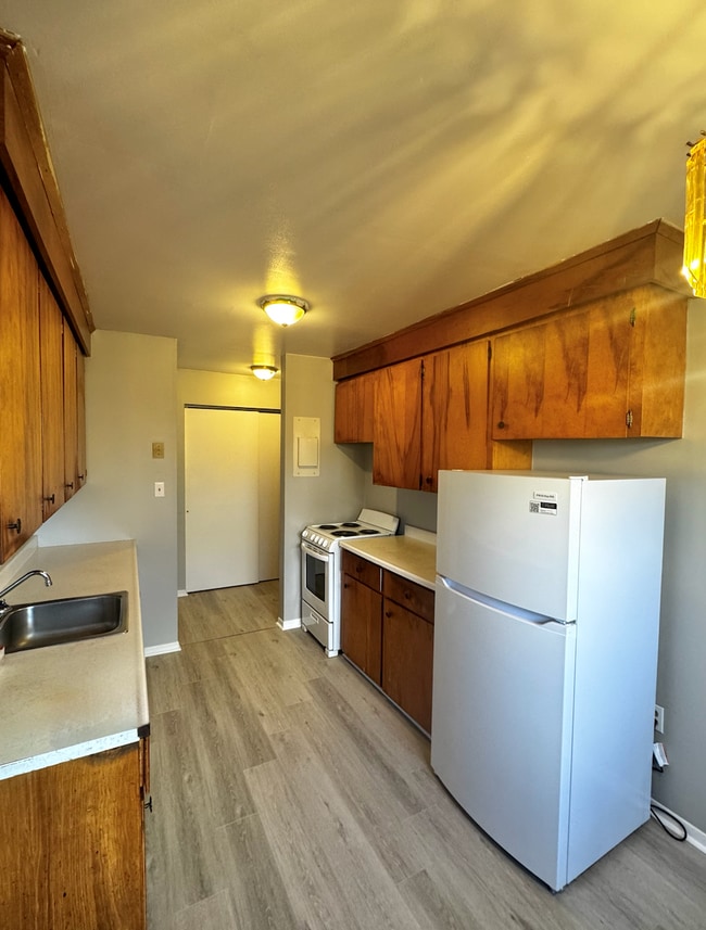 Building Photo - 67 Caledonia Rd