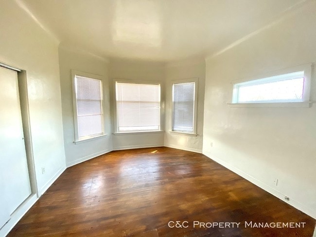 Foto del edificio - 6 Orange Dr