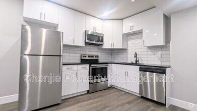 Building Photo - 10818-10875 75 Ave NW