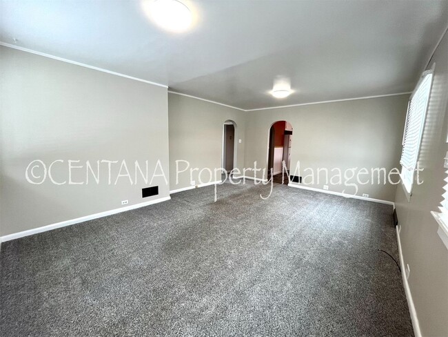 Foto del edificio - Cute 2 bedroom 1 bath on the flats.