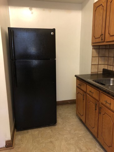 Cocina - 3836 N Wilton Ave