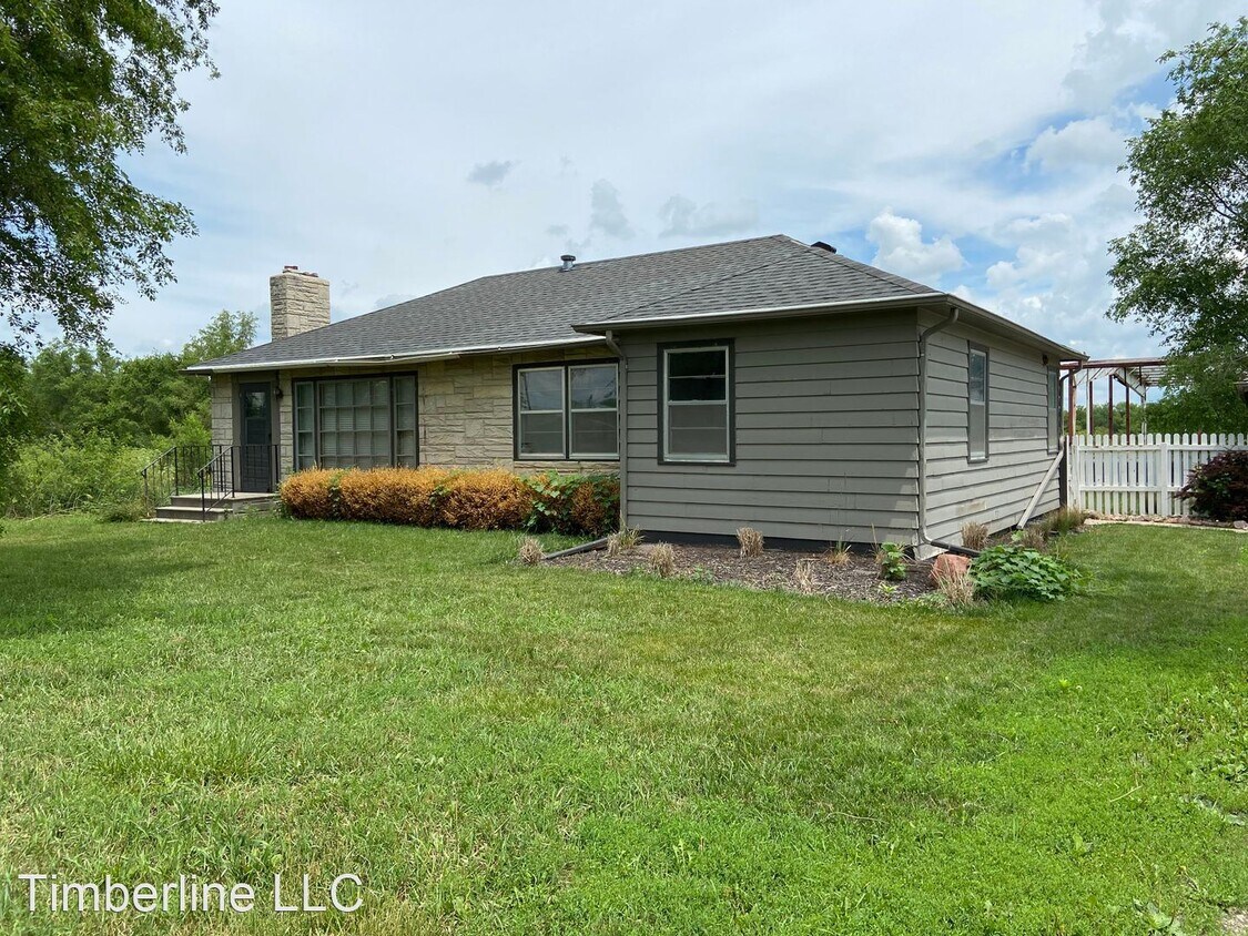 Primary Photo - 3 br, 1 bath House - 2400 S 98th