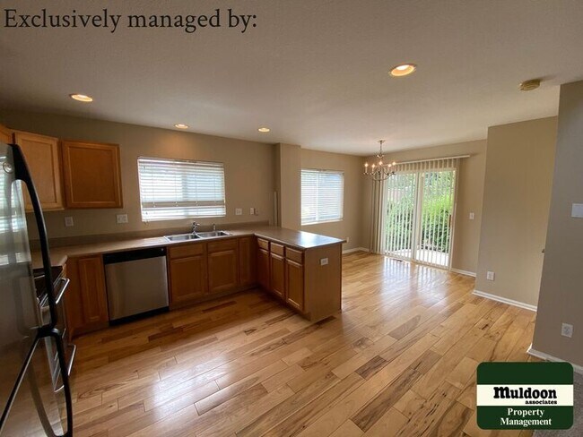 Building Photo - 2520 Sierra Springs Dr