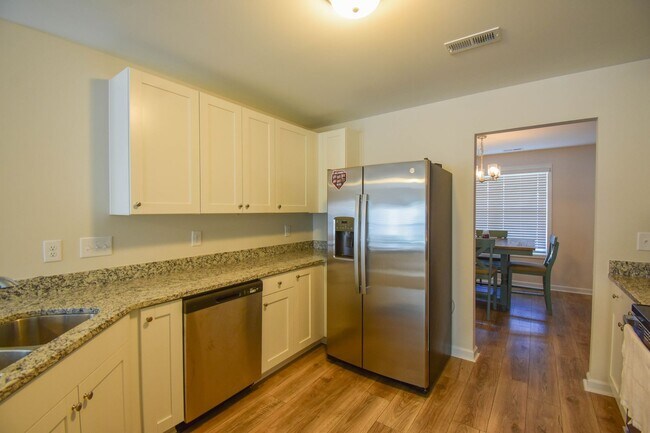 Foto del edificio - 3 Bedroom 2.5 Bathroom- Built in 2024!