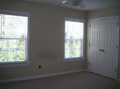 Building Photo - 30 Magnolia Glen Ln