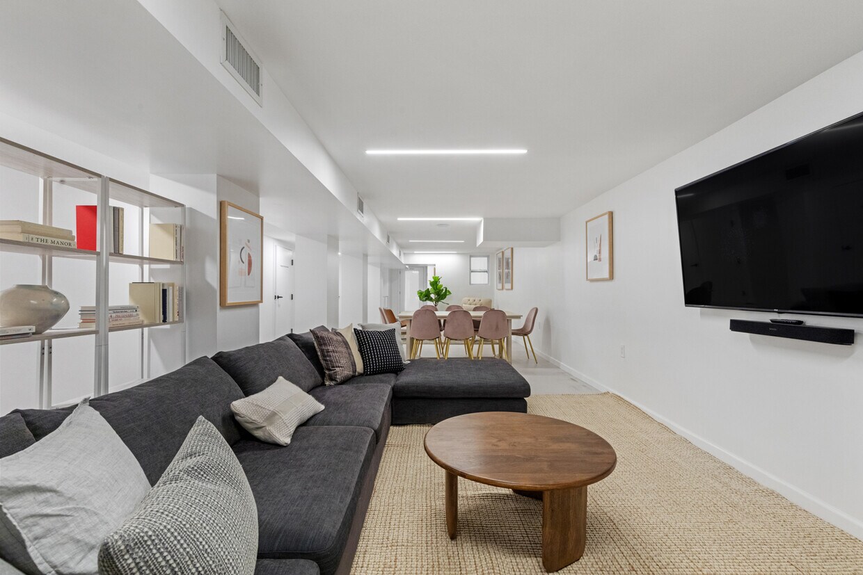 Foto principal - 355 Tompkins Ave