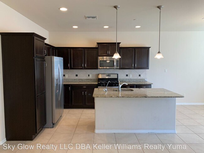 Building Photo - 3 br, 2 bath House - 6107 E. Overlook Ln.