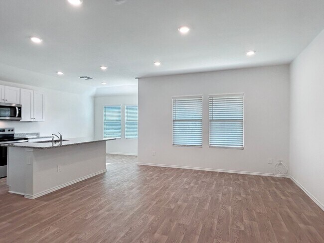 Foto del edificio - Modern 3-Bed Seguin Home on Greenbelt