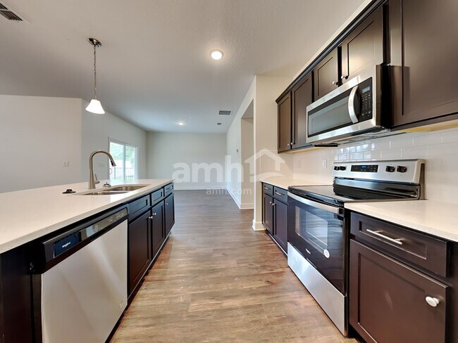 Foto del edificio - 10717 Coleman Rd