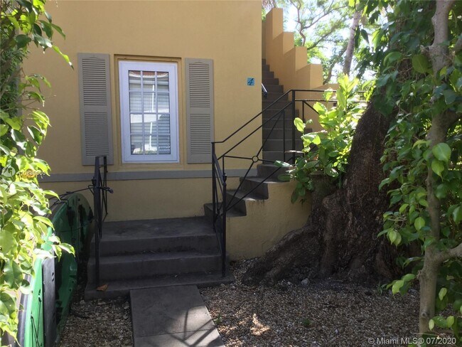 Building Photo - 510 76th St