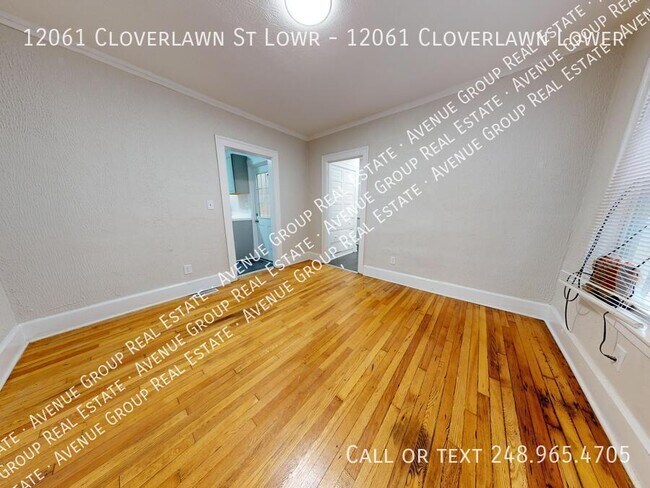 Foto del edificio - 12061 Cloverlawn Ave