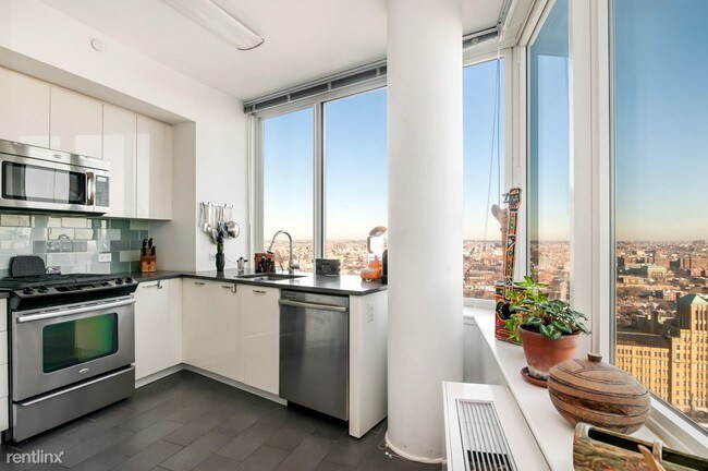 Foto del edificio - 80 DeKalb Ave