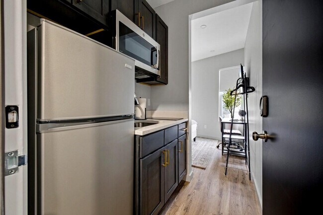 Building Photo - 73 Cottage St