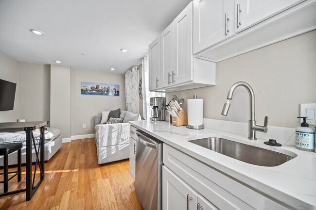 Foto del edificio - 169 Endicott St