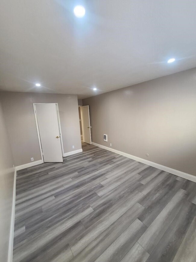 Foto del edificio - Grand Lake Terrace Apartments